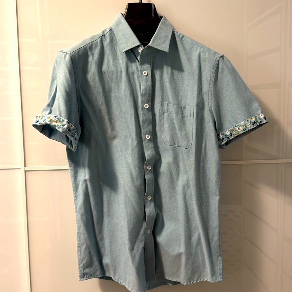 Light Blue Men's Shirt with Flower Cuffs- Rue Saint-Patrick